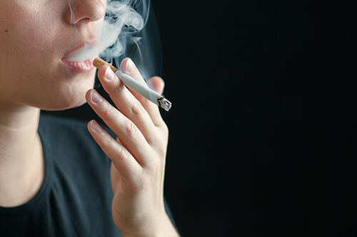 Blog công ty mới nhất về Smoking's Hidden Threat to the Heart and Brain